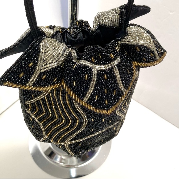 Spring Sale🌼 Art Deco tasseled beaded petal opening drawstring party bag - Picture 9 of 9